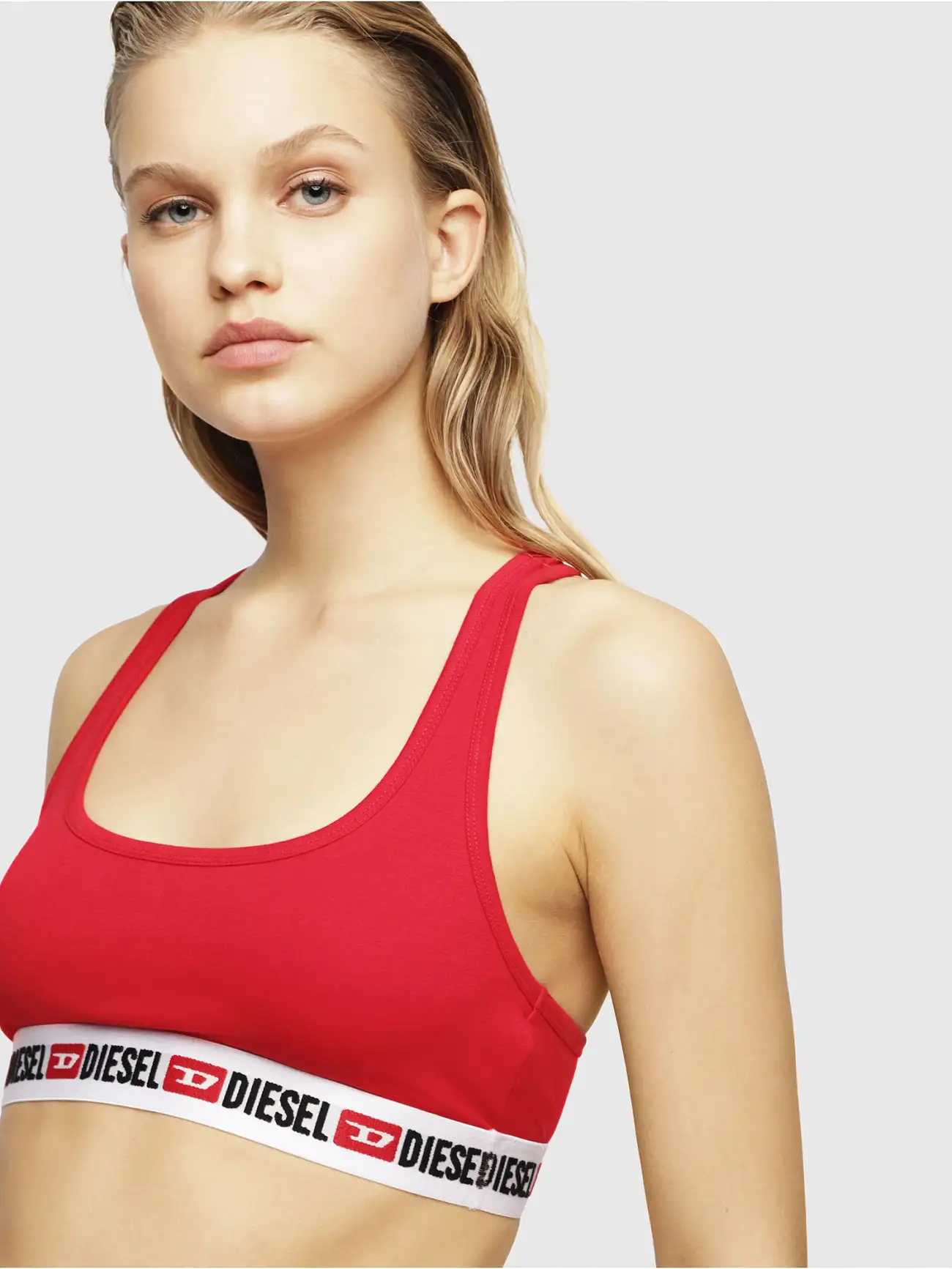 700177677-3.webp