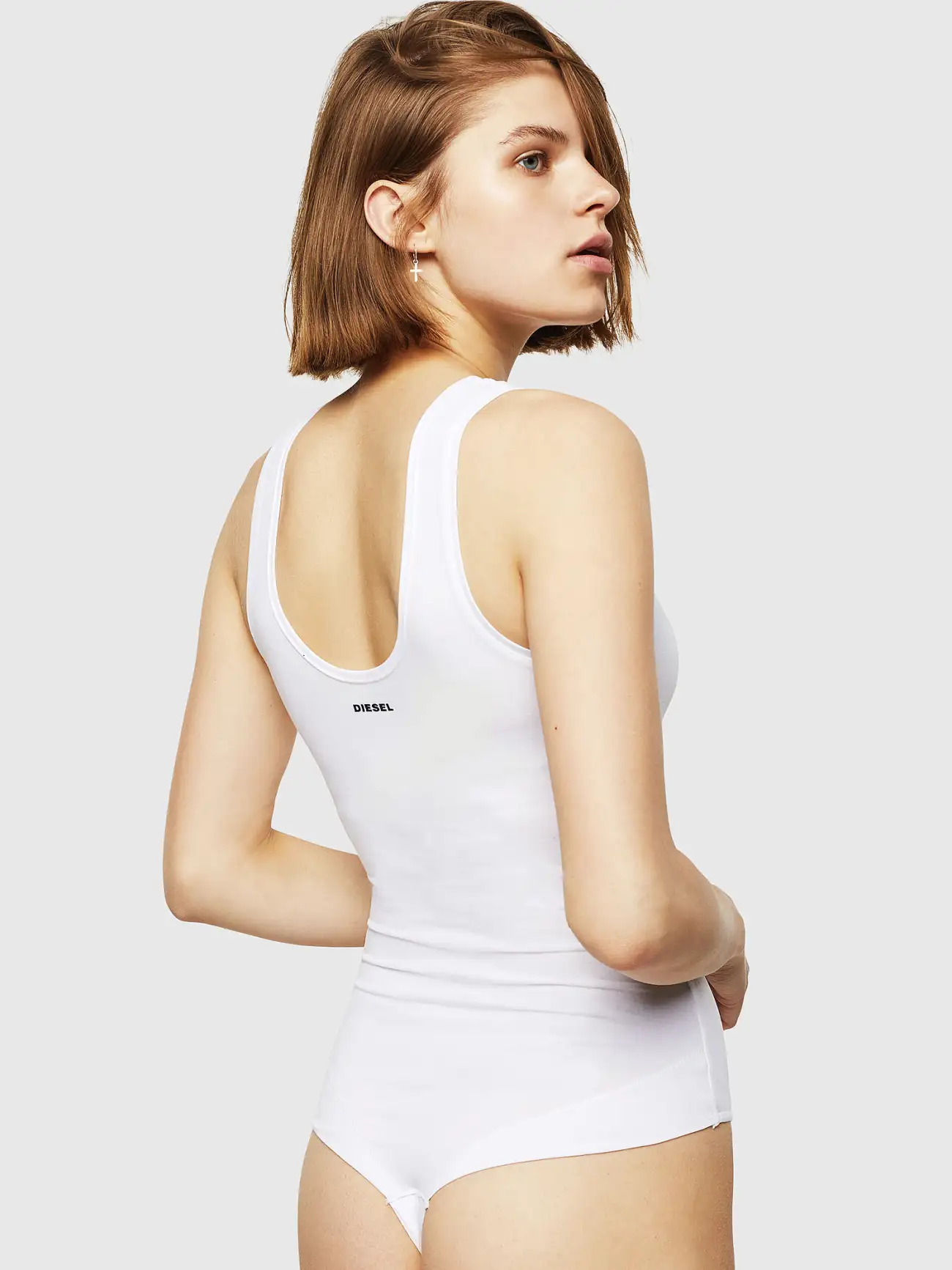 700181685-2.webp