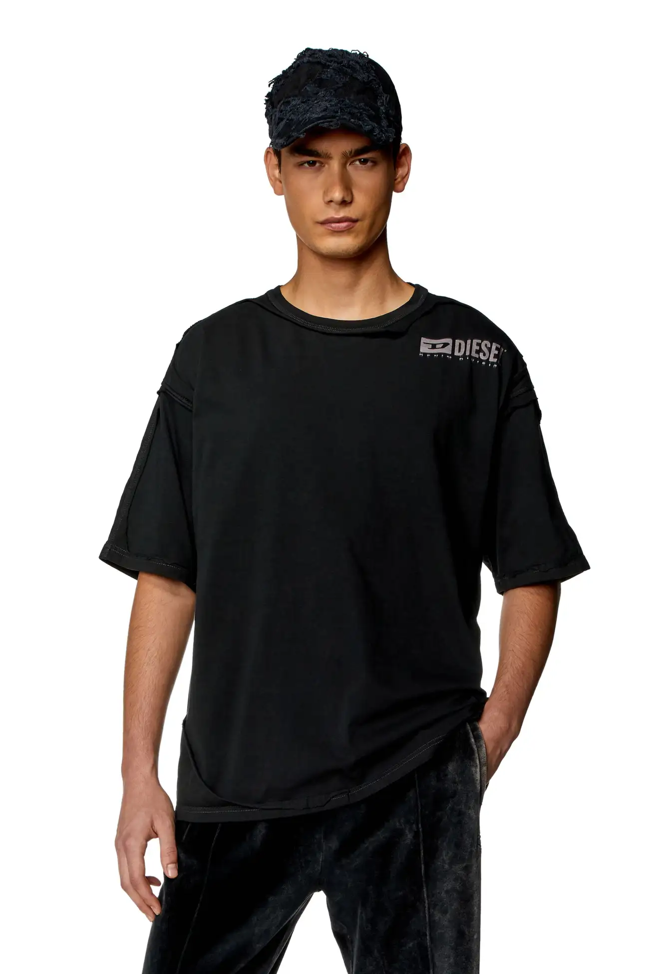 700217593-1.webp