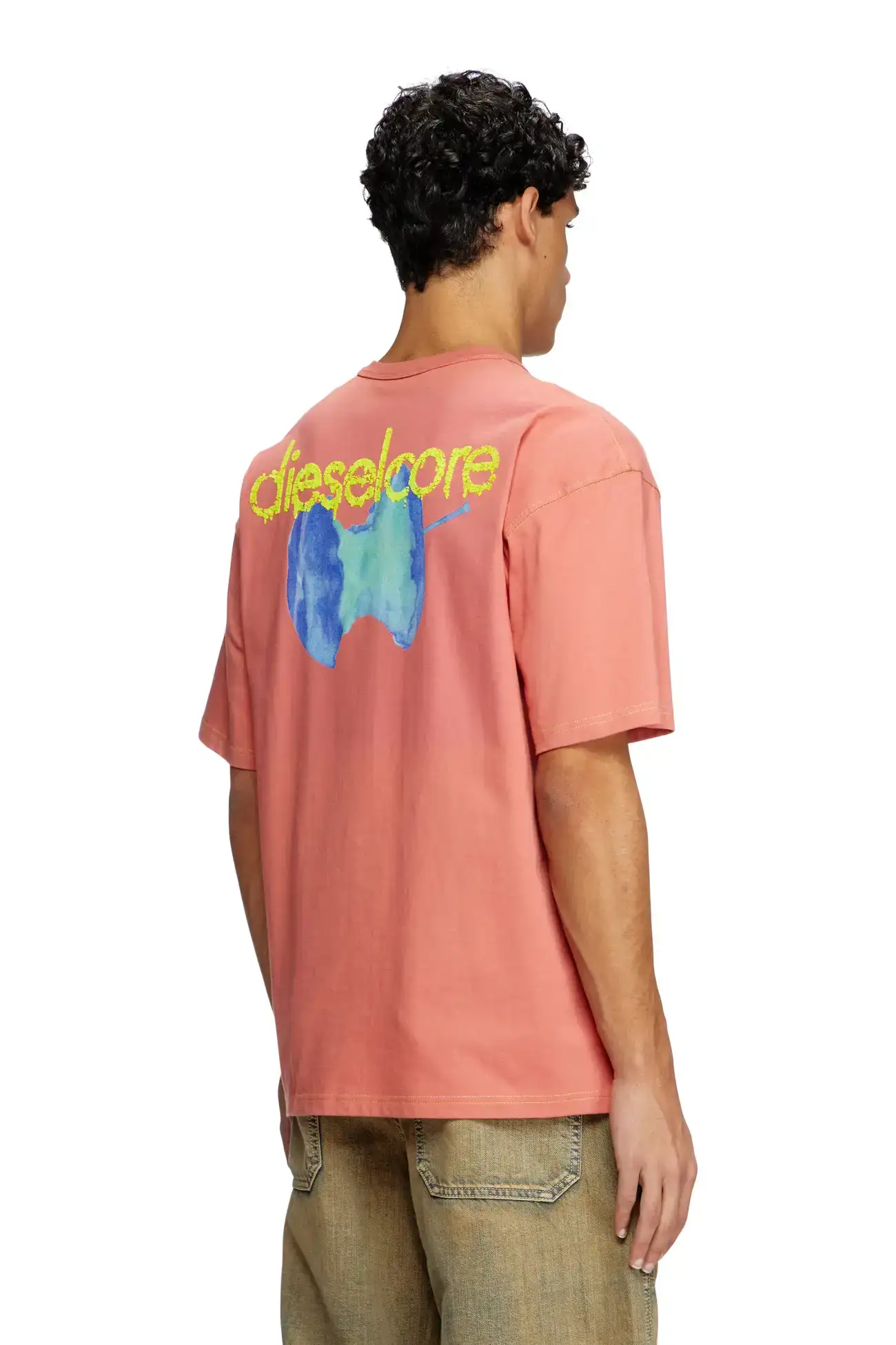 700224535-2.webp