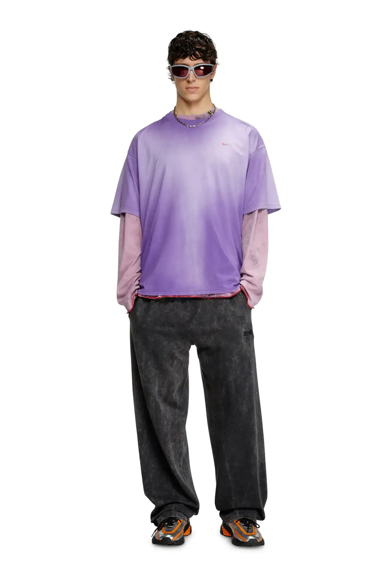 700224999-3.webp