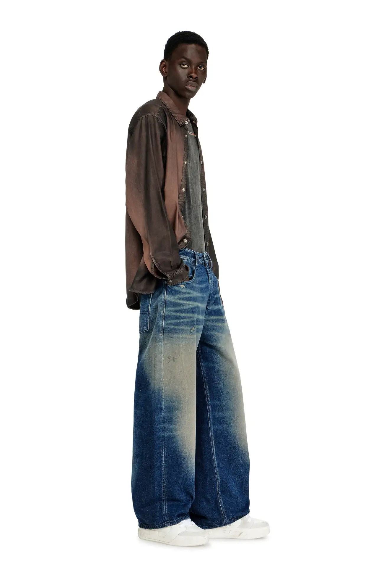 700229554-4.webp