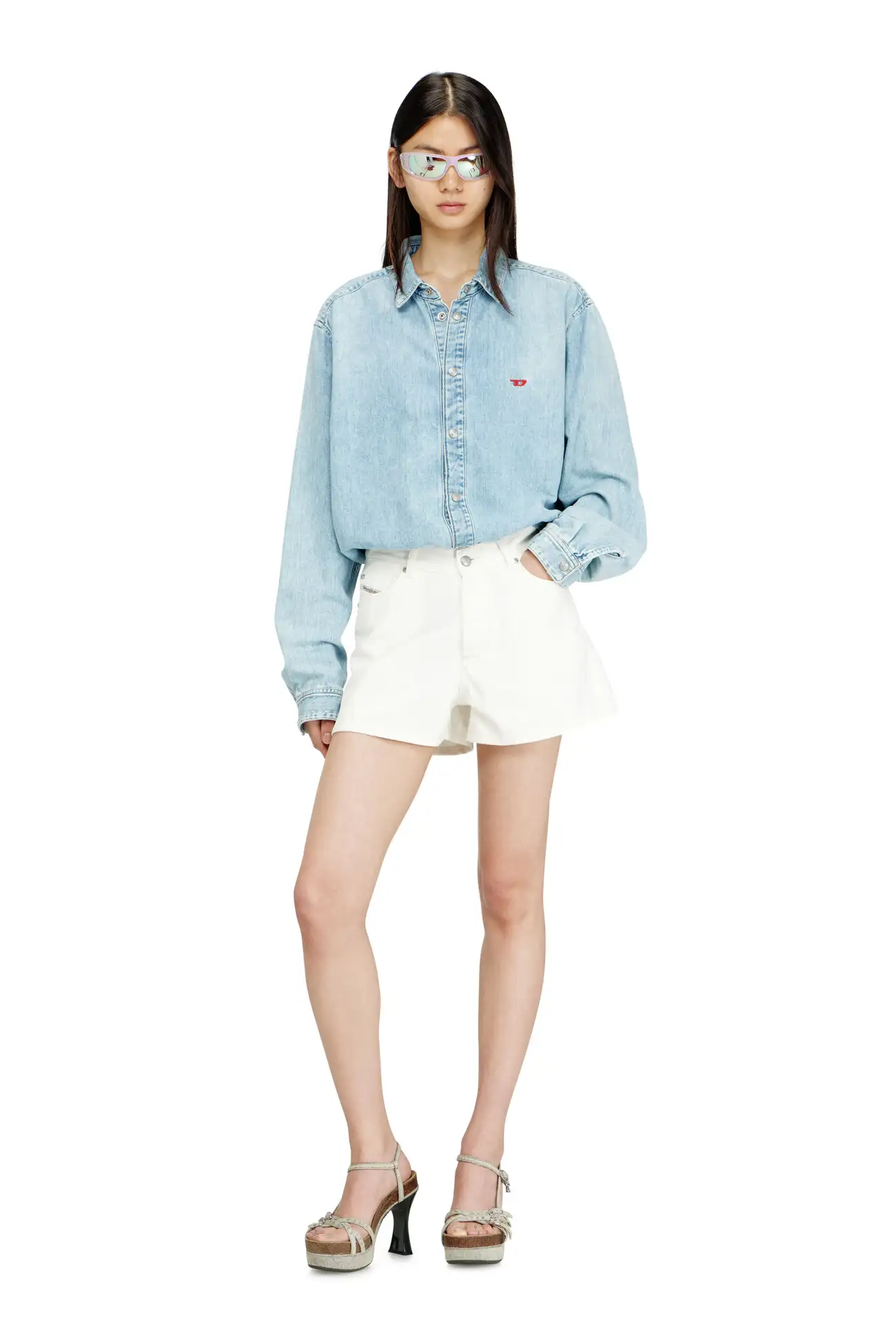 700229640-3.webp